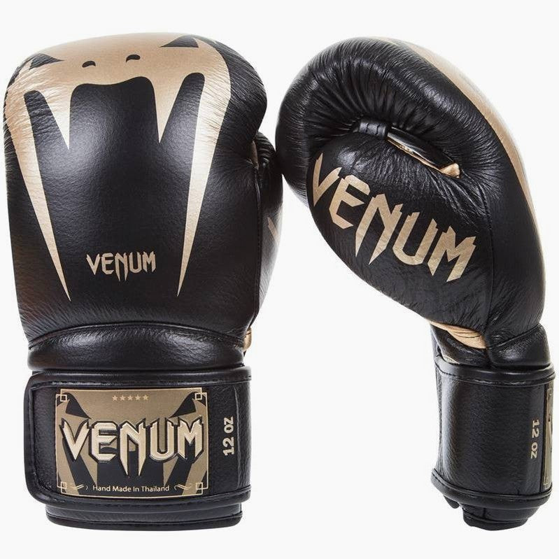 Gants de boxe par la boxe Venum Géant 3.0 Noir et Or - CombatArena